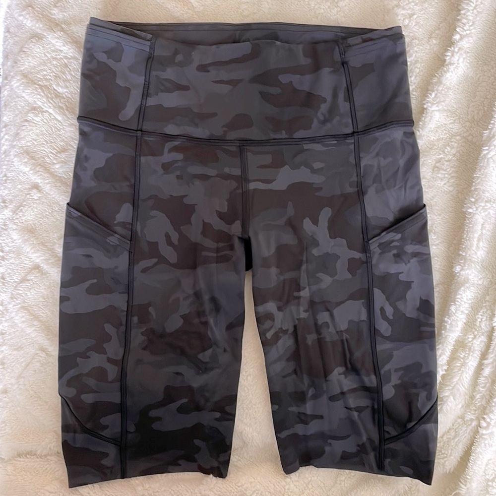 Lululemon Fast and Free High-Rise Short with Pockets 10"